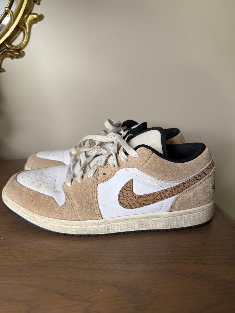 Nike Air Jordan 1 Low SE Elephant Swoosh Tan White Mens 8.5 DZ4130-201